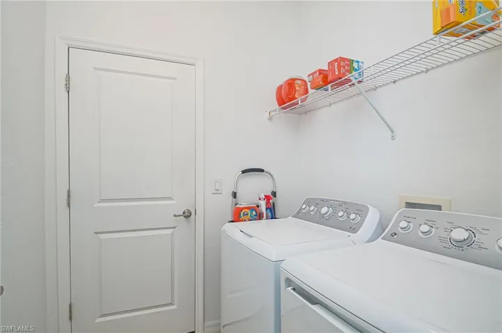 1722  Alameda  DR, Naples, FL 34120