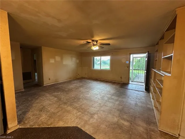 1033 NE Pine Island  LN, Cape Coral, FL 33909