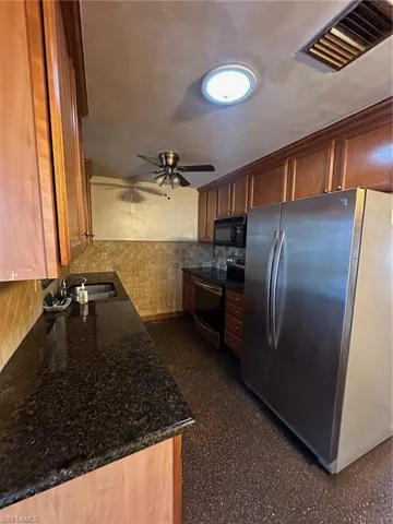 1033 NE Pine Island  LN, Cape Coral, FL 33909