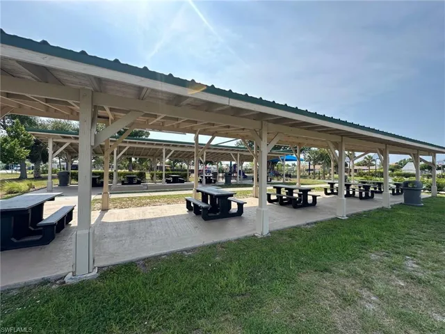 1033 NE Pine Island  LN, Cape Coral, FL 33909