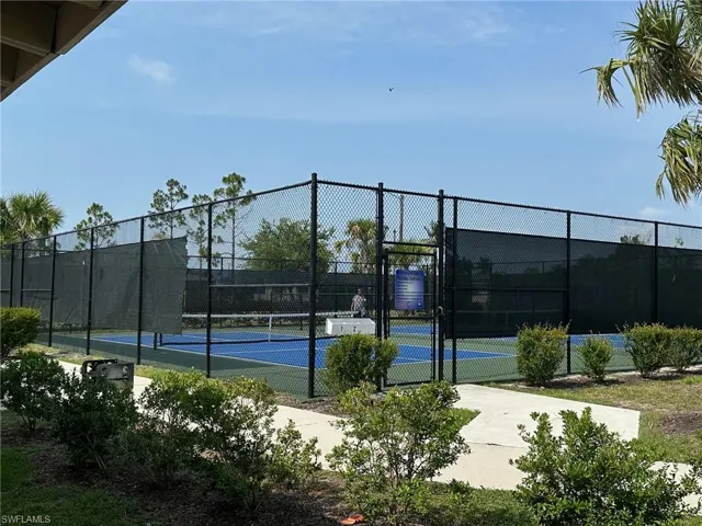 1033 NE Pine Island  LN, Cape Coral, FL 33909