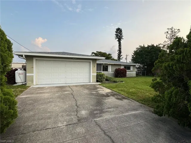 1033 NE Pine Island  LN, Cape Coral, FL 33909
