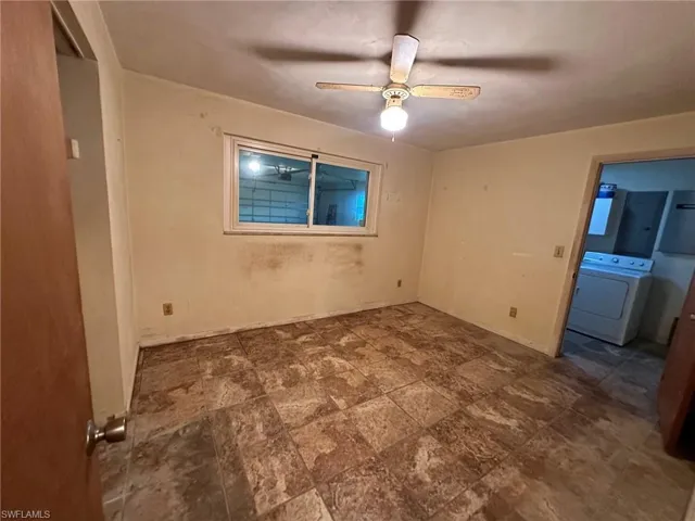 1033 NE Pine Island  LN, Cape Coral, FL 33909
