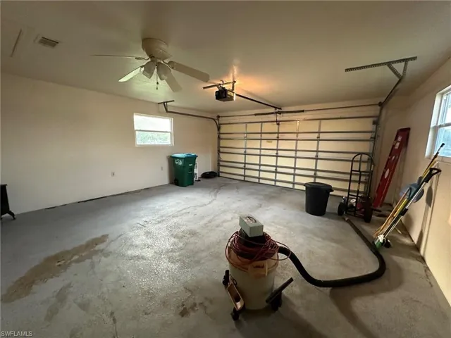 1033 NE Pine Island  LN, Cape Coral, FL 33909