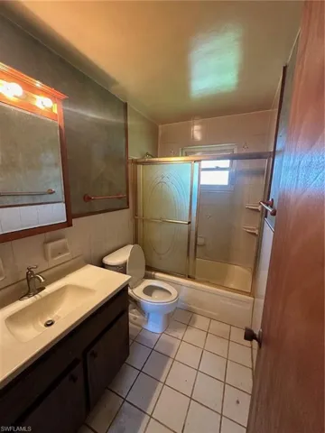 1033 NE Pine Island  LN, Cape Coral, FL 33909