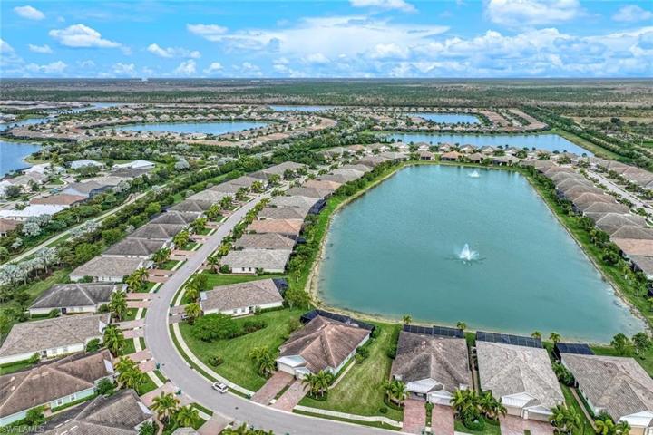 14822 Edgewater CIR, NAPLES FL 34114