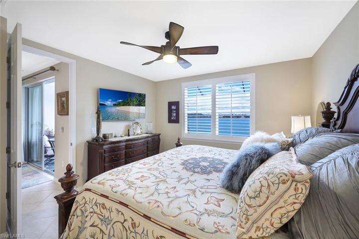 14822 Edgewater CIR, NAPLES FL 34114