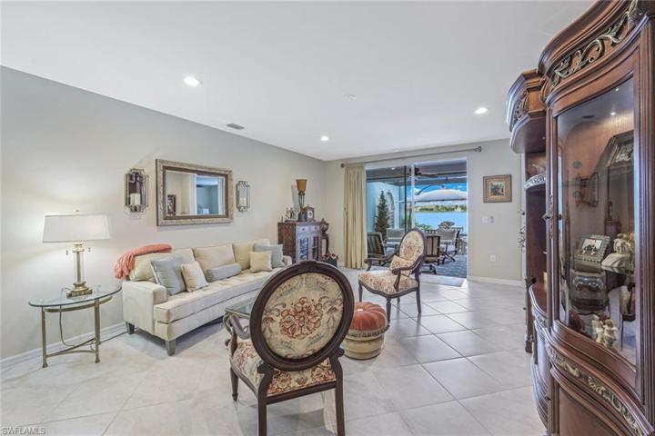 14822 Edgewater CIR, NAPLES FL 34114