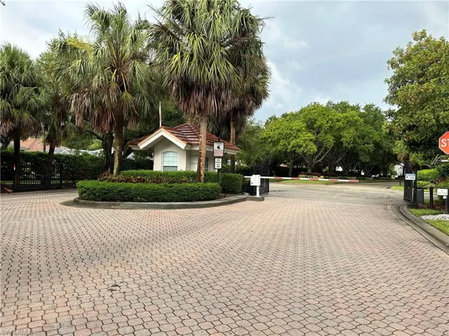 25600  Springtide  CT, Bonita Springs, FL 34135