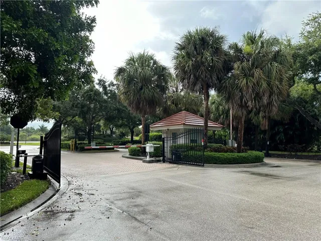 25600  Springtide  CT, Bonita Springs, FL 34135