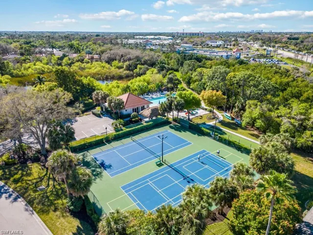 25600  Springtide  CT, Bonita Springs, FL 34135