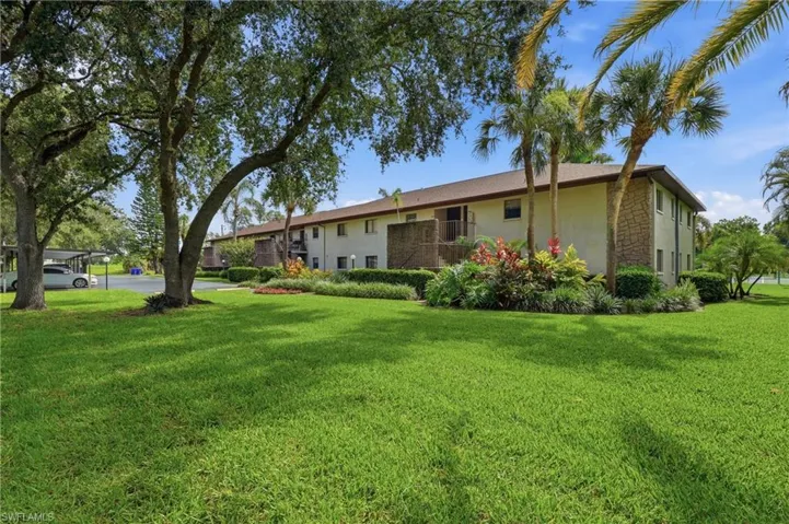 10 Beth Stacey Blvd 206, Lehigh Acres, Florida 33936