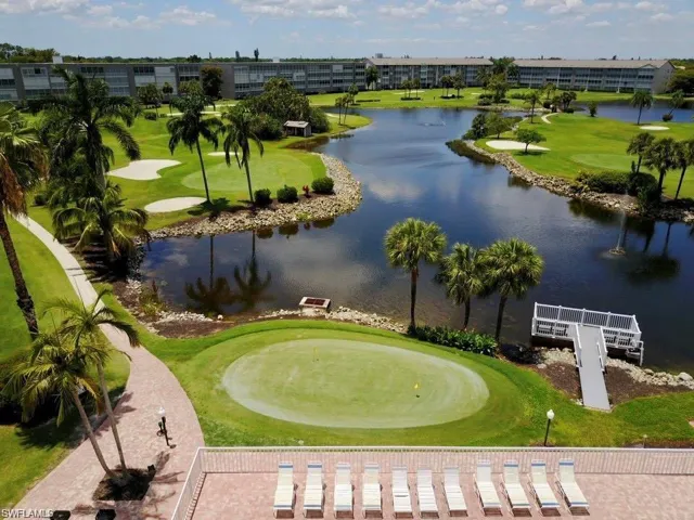 Putting Green & Fishing Pier