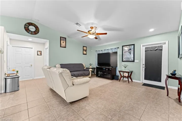 190 Pennfield St, Lehigh Acres, Florida 33974