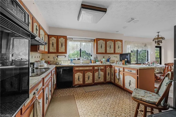 6801 Rich Rd, North Fort Myers, Florida 33917