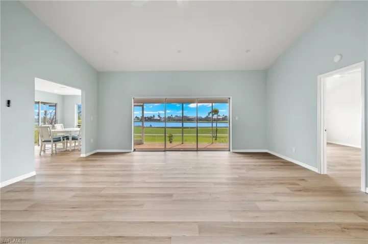 Living Room/Lake Views