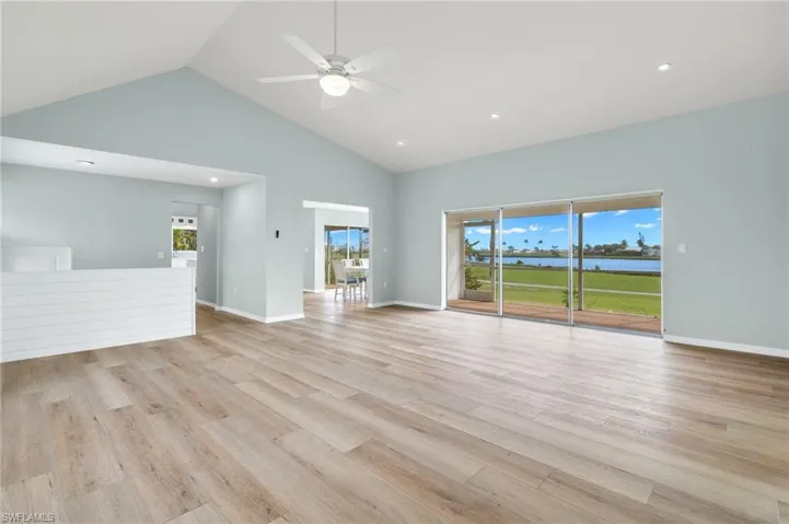 Living Room/Vaulted Ceilings