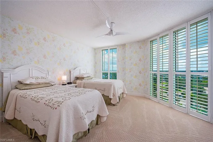 4401  Gulf Shore N BLVD, Naples, FL 34103