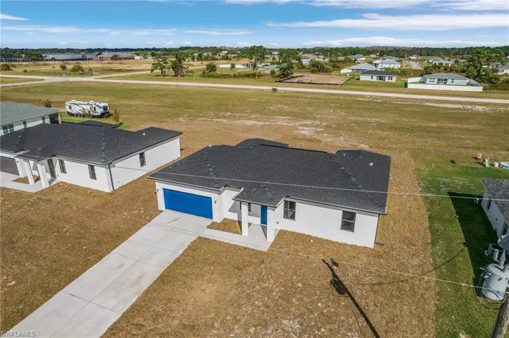 9027  Maywood  CIR, Labelle, FL 33935