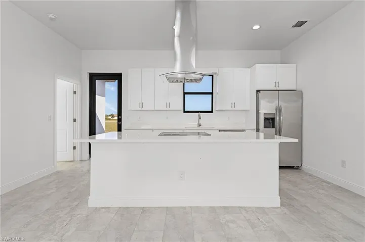 9027  Maywood  CIR, Labelle, FL 33935