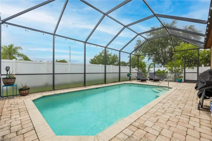 11404  Lake Cypress  LOOP, Fort Myers, FL 33913