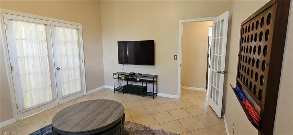 1923 Sw 26th St, Cape Coral, Florida 33914