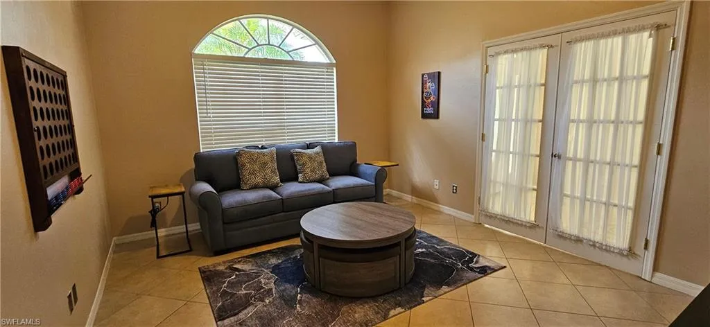 1923 Sw 26th St, Cape Coral, Florida 33914