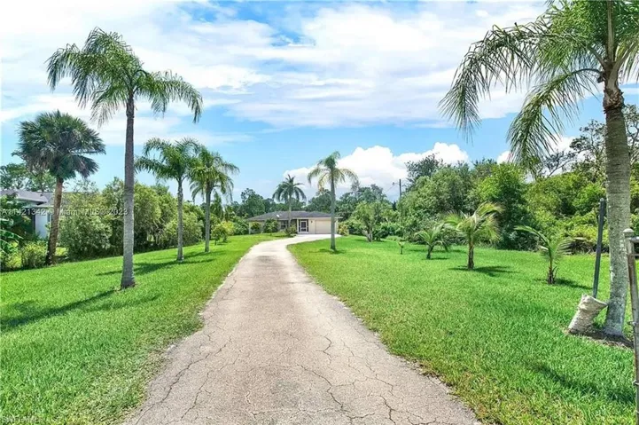 1480  17th SW ST, Naples, FL 34117