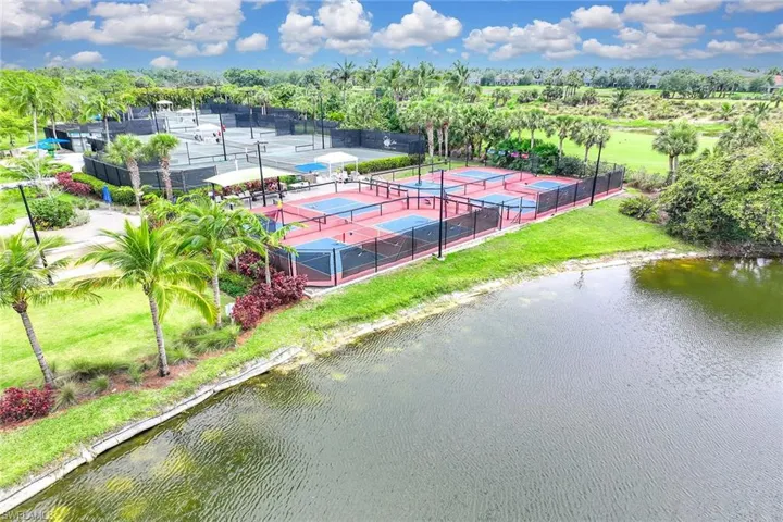 3975  Deer Crossing  CT, Naples, FL 34114