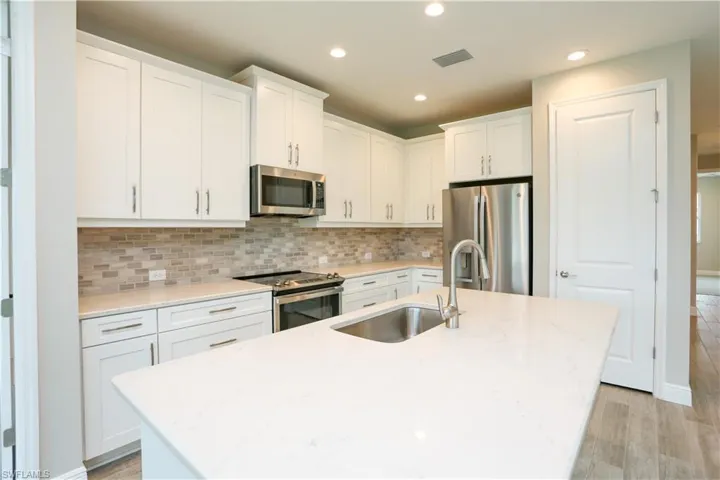 2626 Seychelles Cir 1405, Naples, Florida 34112