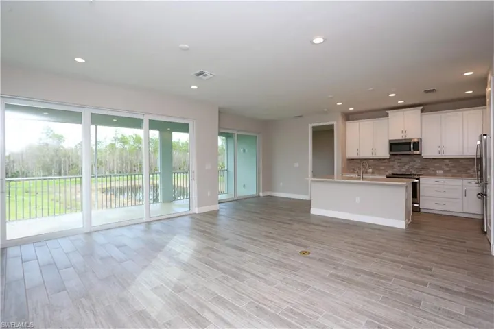 2626 Seychelles Cir 1405, Naples, Florida 34112