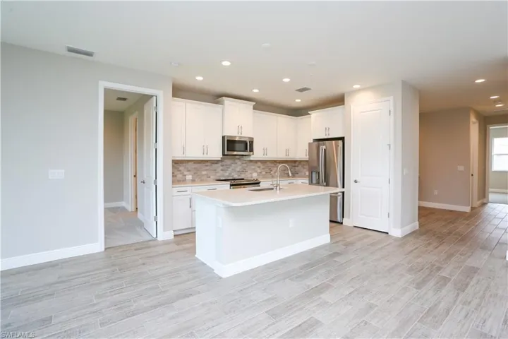 2626 Seychelles Cir 1405, Naples, Florida 34112