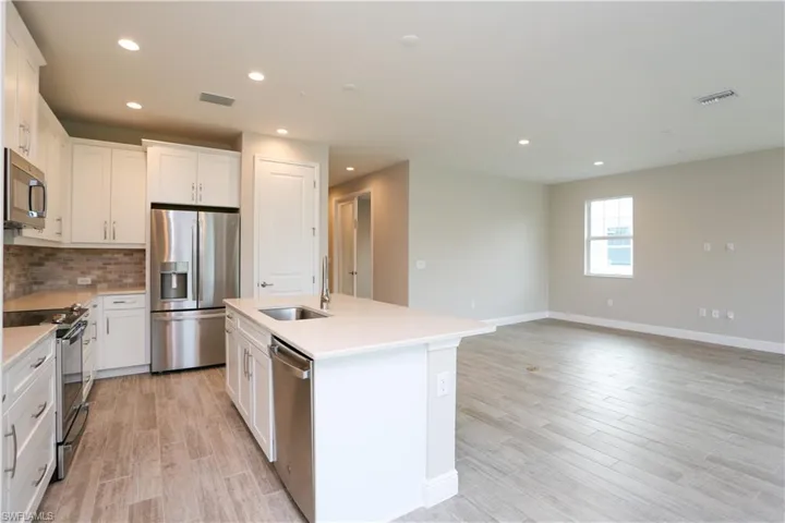 2626 Seychelles Cir 1405, Naples, Florida 34112