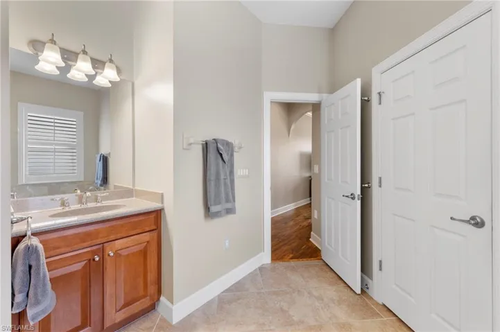 13037  Simsbury  TER, Fort Myers, FL 33913