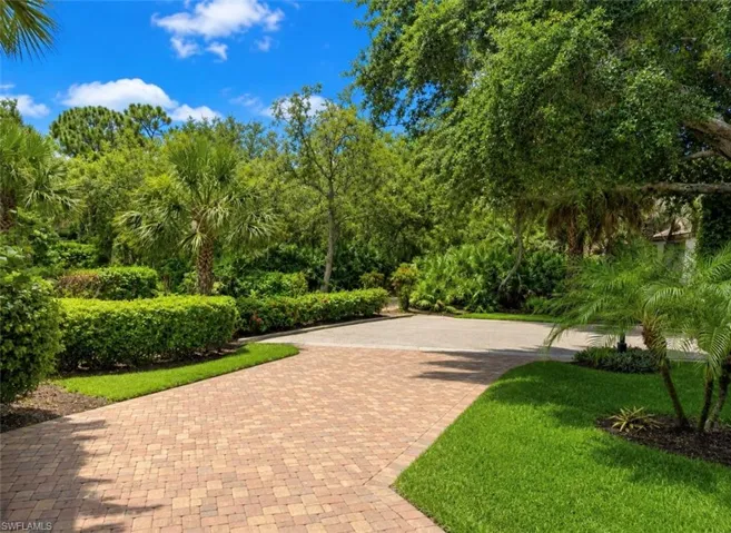 27549 Riverbank Dr, Bonita Springs, Florida 34134