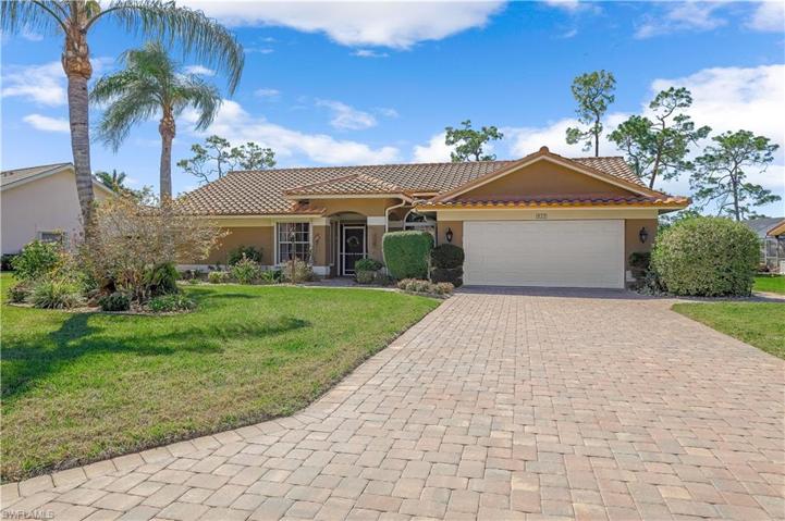 Quiet location and paver drive