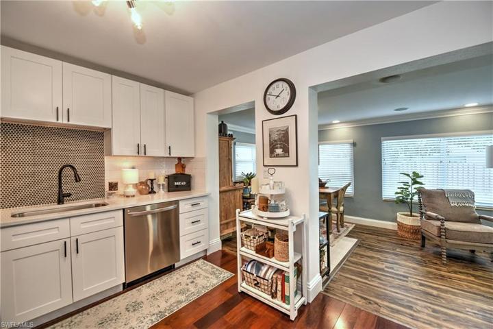 Bright wide open kitchen
