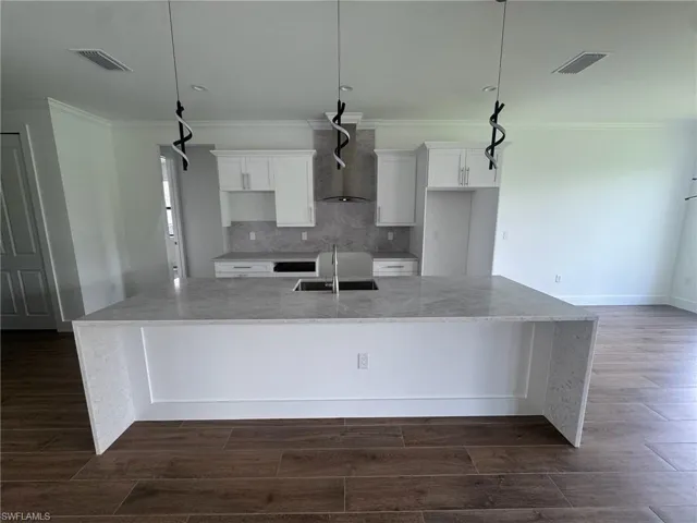 2741 41st Ave Ne, Naples, Florida 34120