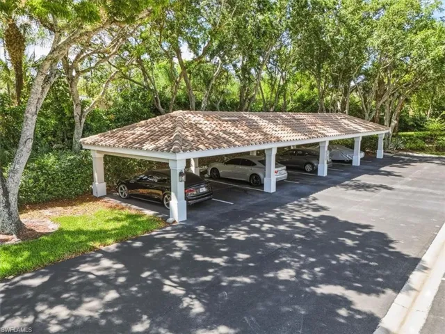 6829  Satinleaf S RD, Naples, FL 34109