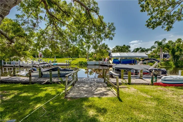 Steps from your lanai to boat docks
