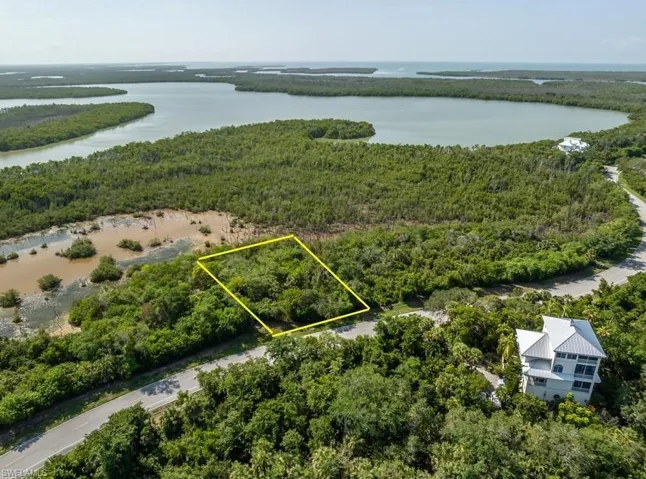 822  Whiskey Creek  DR, Marco Island, FL 34145