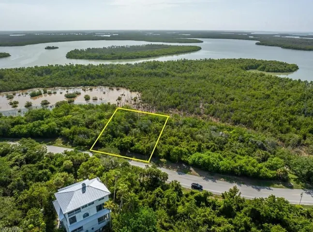 822  Whiskey Creek  DR, Marco Island, FL 34145
