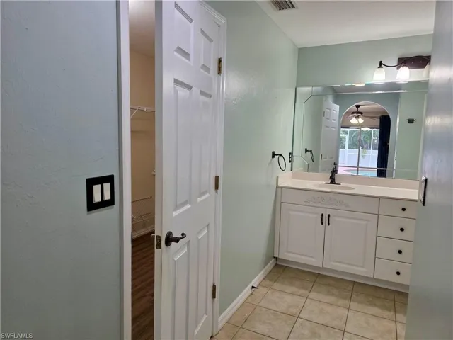 1803 Sw 2nd Ave, Cape Coral, Florida 33991