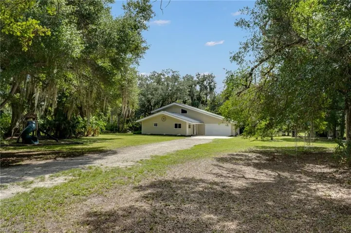 4613 Orange River Loop Rd, Fort Myers, Florida 33905