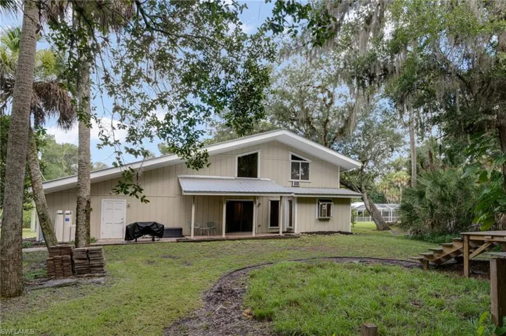 4613 Orange River Loop Rd, Fort Myers, Florida 33905