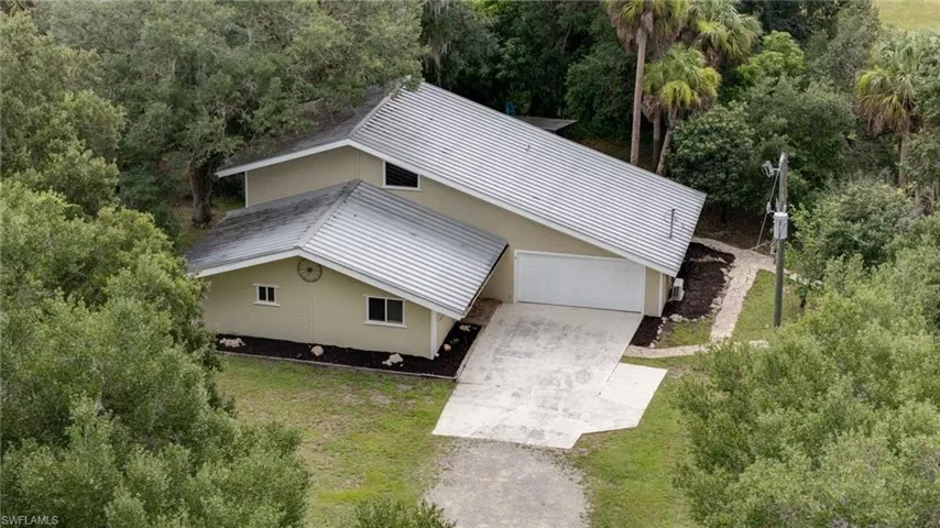 4613 Orange River Loop Rd, Fort Myers, Florida 33905