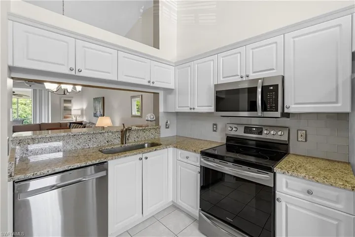 6605 Huntington Lakes Cir 203, Naples, Florida 34119