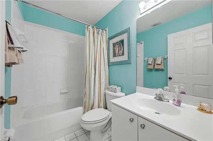 6605 Huntington Lakes Cir 203, Naples, Florida 34119