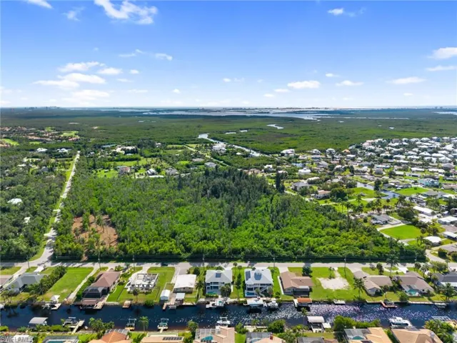 Lot 6 is the cleared lot on the left side corner. Lot 1 is the right side corner. Lot 4 is the left side of the center.