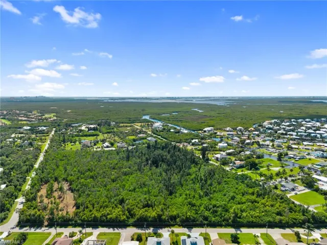 Lot 6 is the cleared lot on the left side corner. Lot 1 is the right side corner. Lot 4 is the left side of the center.